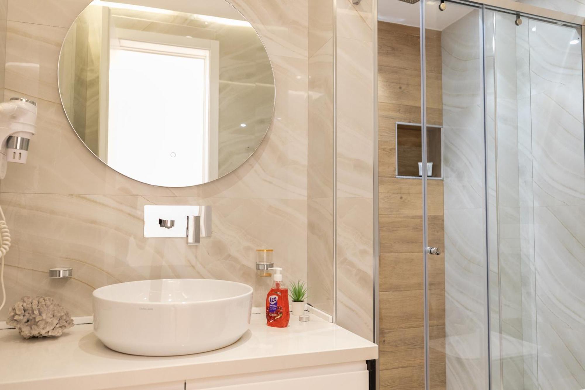 Belleview Apartment 1 Vlorë 外观 照片